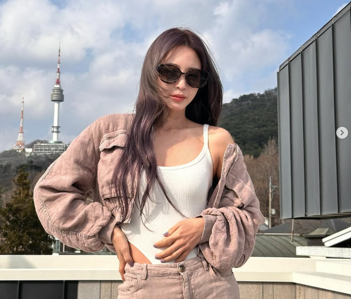 Han Ye Seul Announced Her Marriage on YouTube Mid-Handbag Segment — Here's Why That Outfit Became the Talk