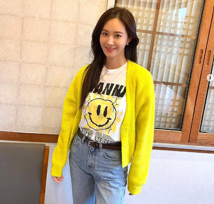 Yuri Left SM Entertainment. Five Days Later, She Took a Music Show Stage. Here's What She Wore.
