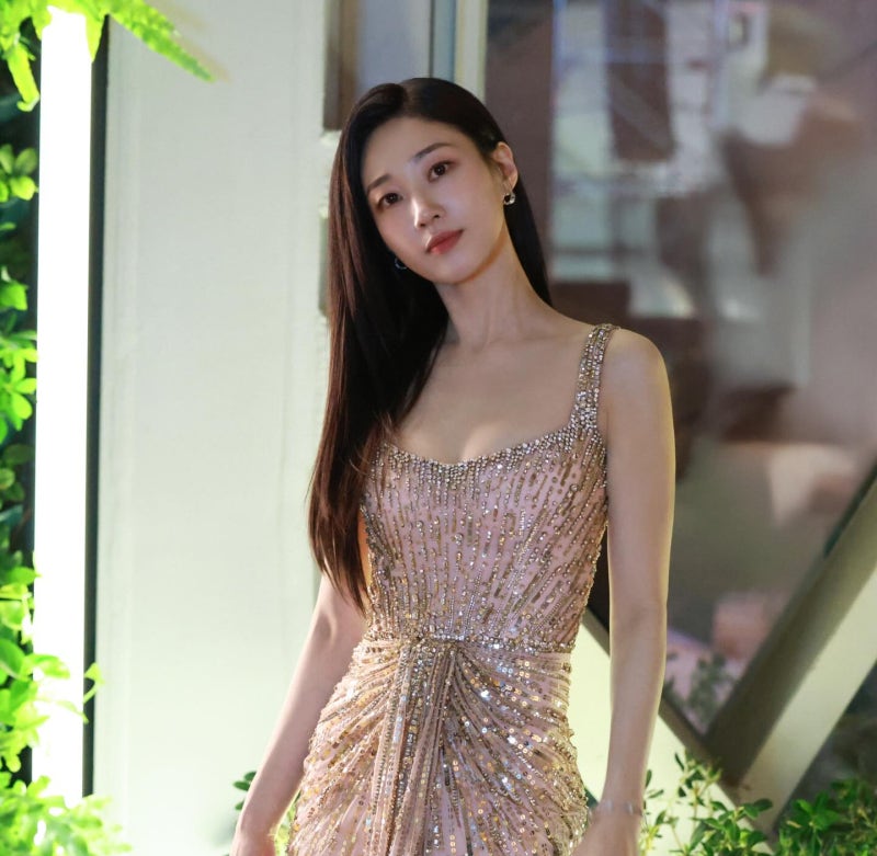 Trendsetter Actress: The Prep School to Stardom Arc
