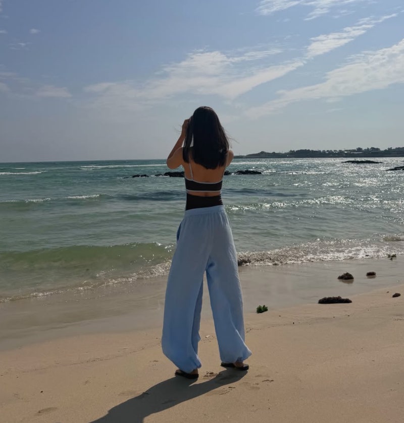 She Has a 9-Year-Old Daughter and Looks Like This—Actress Han Chae-ah\'s Casual Uniform