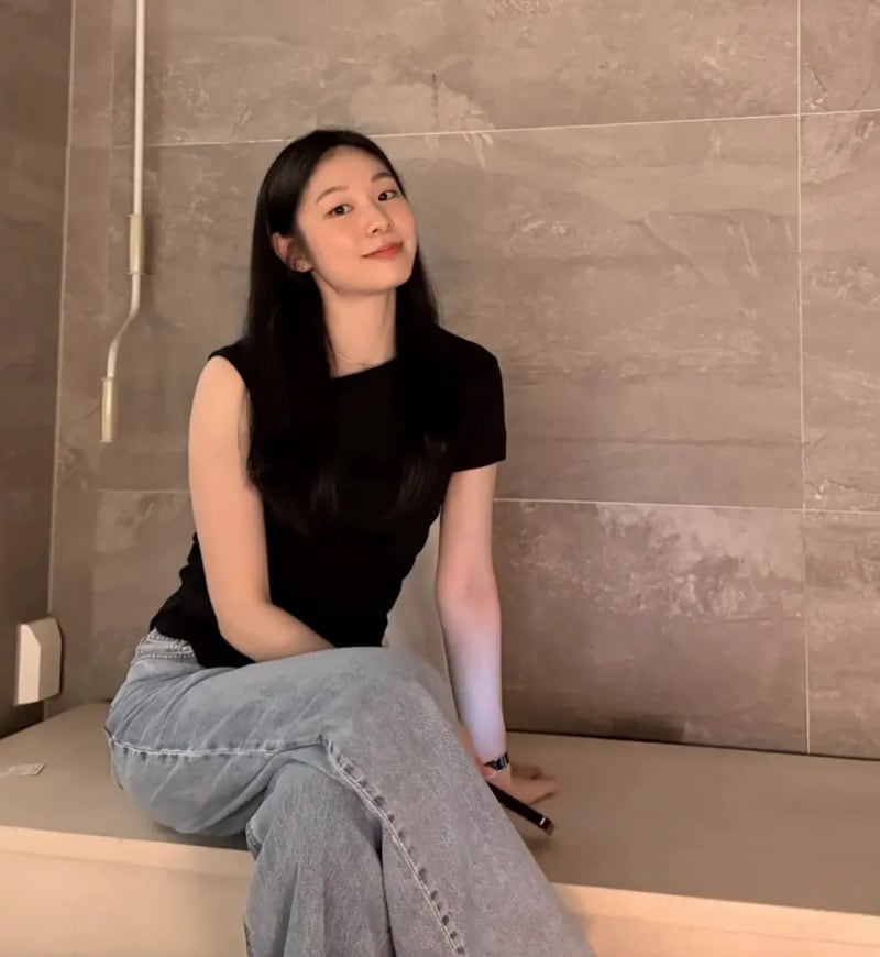 That Rattan Bag Costs WHAT? Kim Yeon-a's Casual Flex