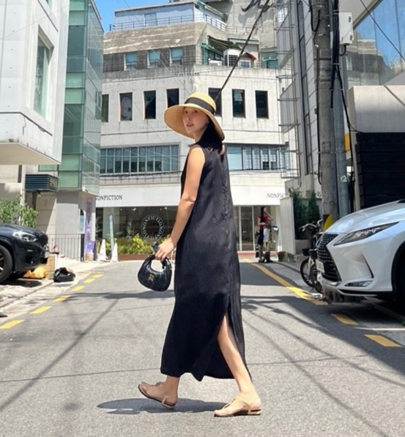Hard To Believe She's 46: The Actress Who Looks Younger In Casual Clothes