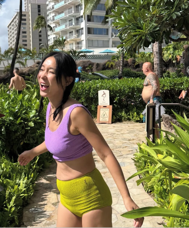Hard To Believe She's 46: The Actress Who Looks Younger In Casual Clothes