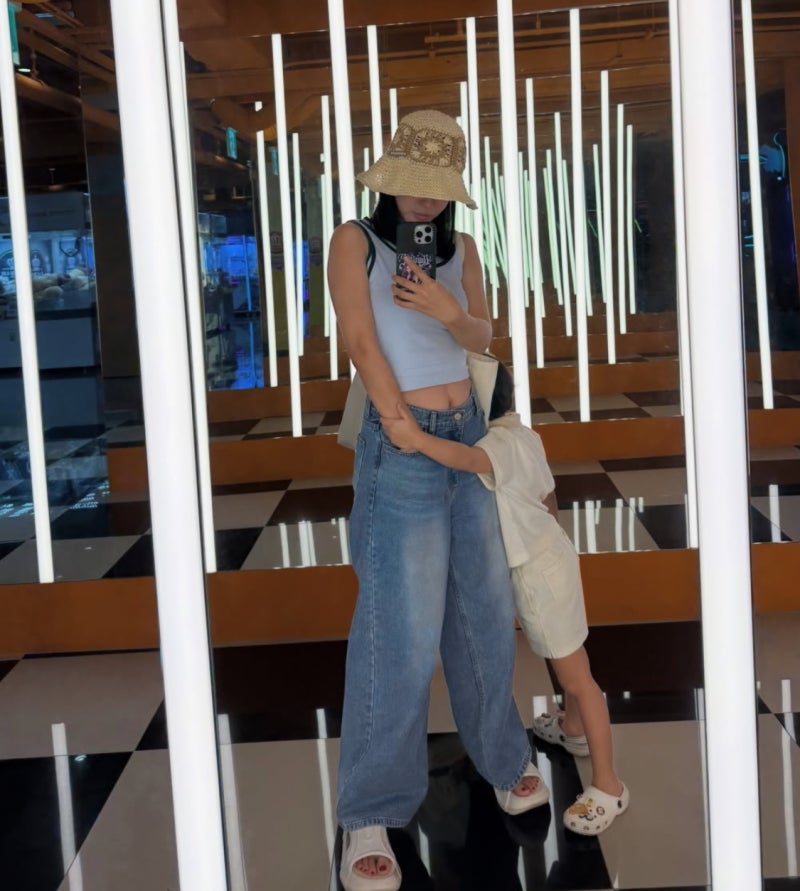 Hard To Believe She's 46: The Actress Who Looks Younger In Casual Clothes