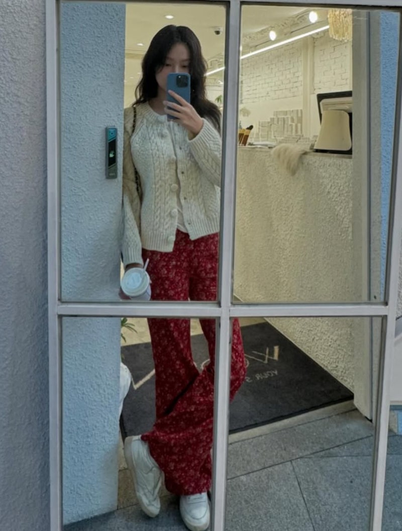 I didn't even know she was married, but she's already a mom… The actress's recent casual wear that makes it surprising she's 40.