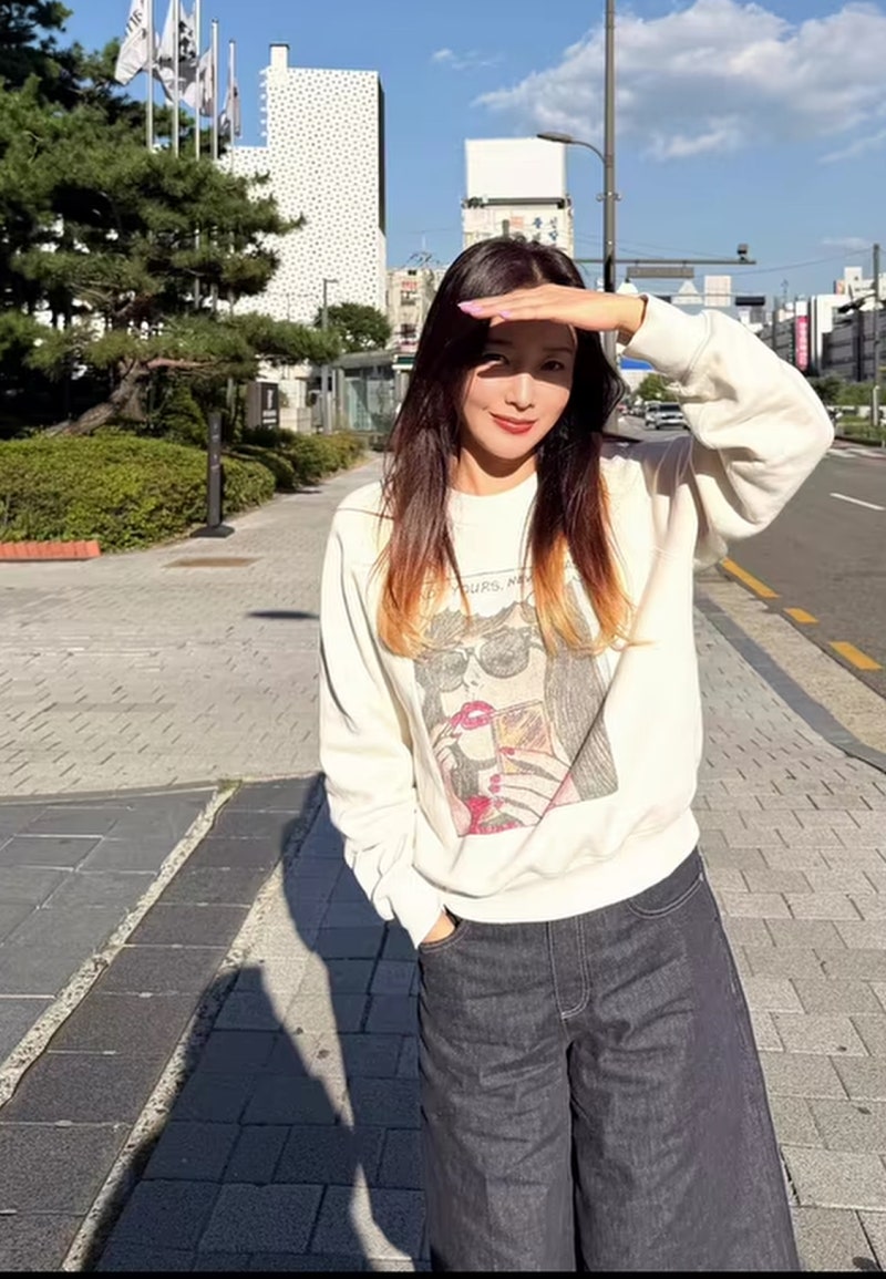 “This woman is turning 50 soon?”… Today’s fashion update from an actress who makes it hard to believe she is 49.