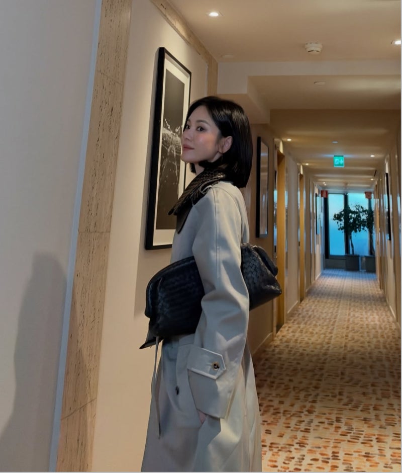 “Is she really 44?”… Top actress who stole the spotlight with her visuals upon appearing at Bottega Fashion Week