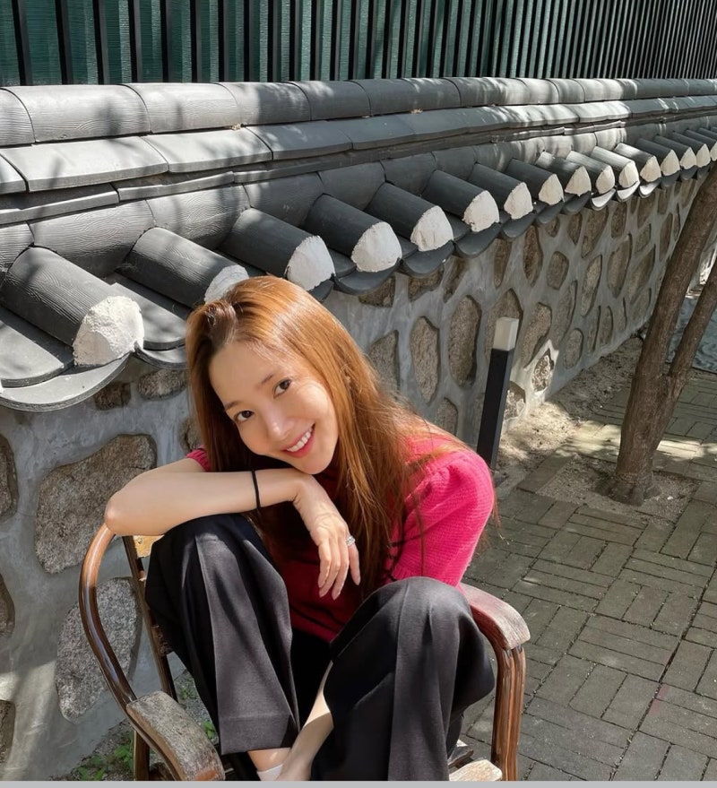 “Who would think she’s 40?”… A youthful actress who still looks like she’s in her 20s in casual clothes