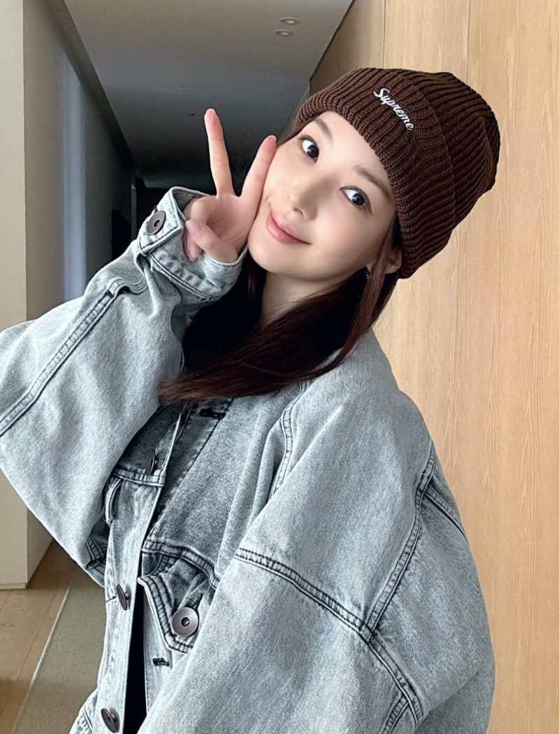 “Who would think she’s 40?”… A youthful actress who still looks like she’s in her 20s in casual clothes