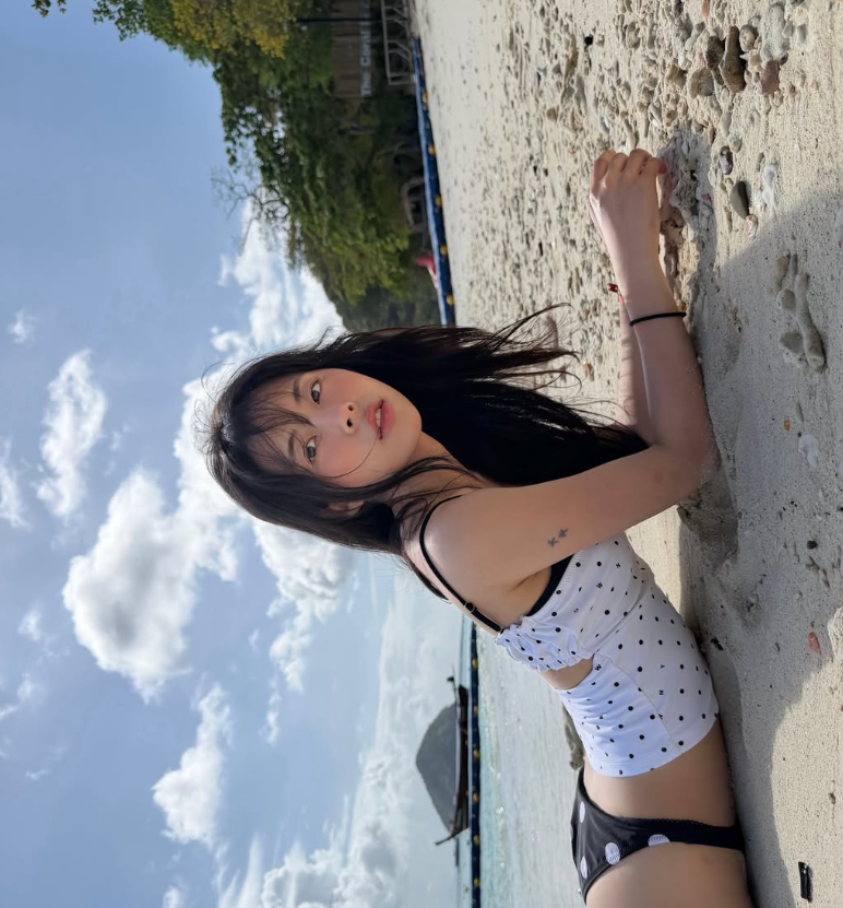 First Kiss On Set With a Guy 14 Years Older? Min Do-hee Spills Drama from 'Reply 1994'