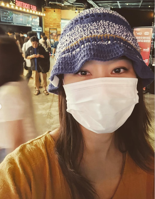 Gong Hyo-jin's 20-Year Breakout: How to Wear a Jumpsuit Without Trying