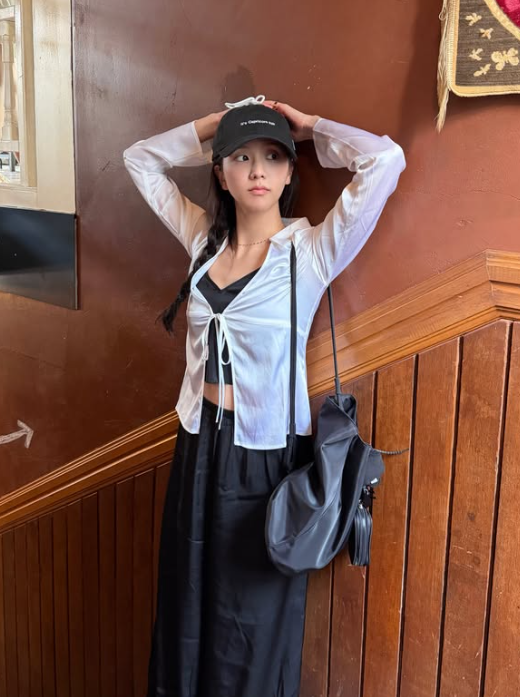 Jisoo's Cap Trick: How BLACKPINK's Global Icon Keeps It Effortless