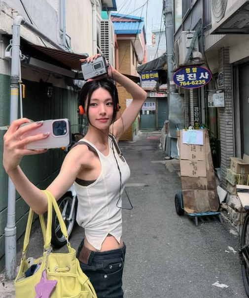 Ha Young Goes Gallery-Fresh: Netflix Star's Two Takes on Cultured Summer Style