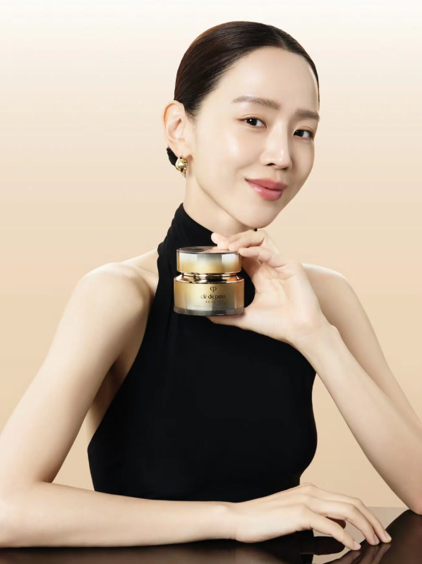 Shin Hye-sun's Oversized Moment—Why the 'Lady Dua' Actress Owns Summer's Easiest Silhouette
