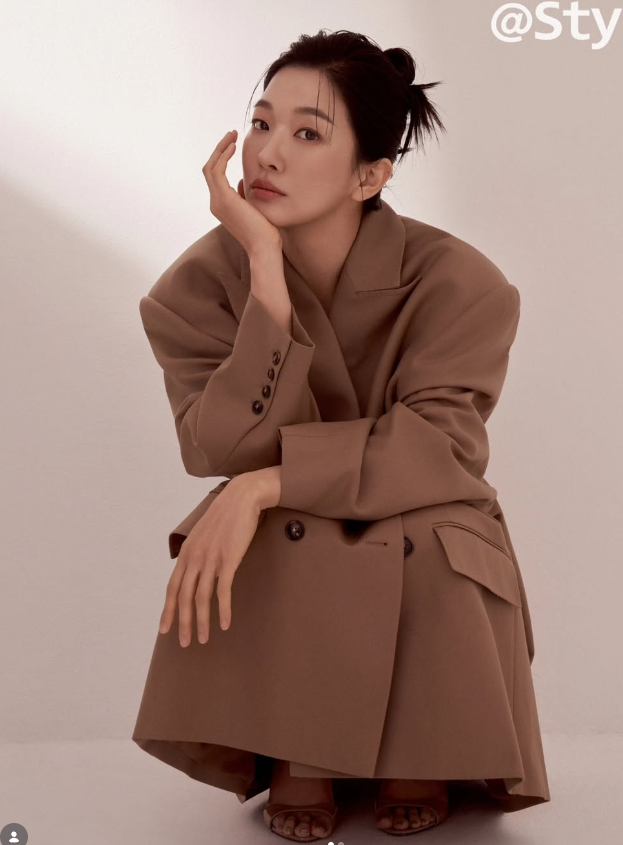 Jung Yun-Ha's Sporty-Chic Formula: Beanie Meets Velvet and Sass