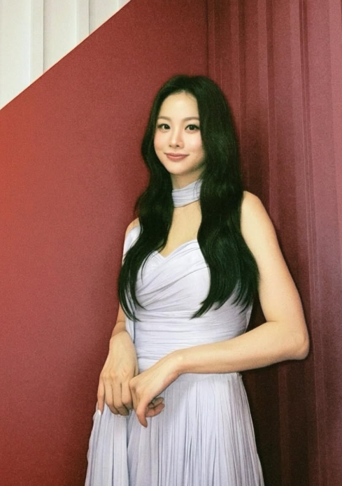 Solji Proves the Bun-and-Shirring-Top Combo Hits Different