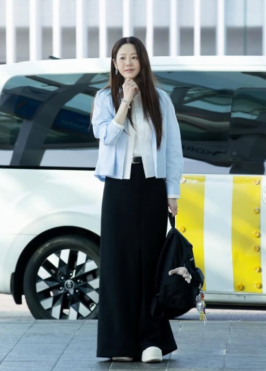 Baby-Faced Icon: Ko Hyun-jung Bold Color Play Proves Age Is Irrelevant