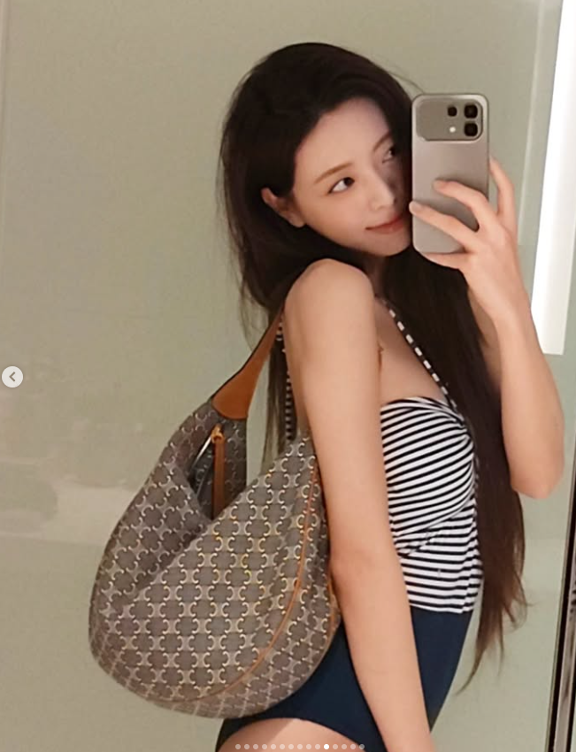 Yuna from ITZY Proves Less Is More: Chanel Bag Maximalism