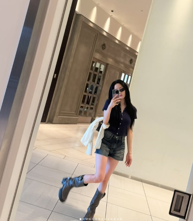 Jo I-hyun's Japan Trip Drip: Dior Backpack & Layered Tops Edition