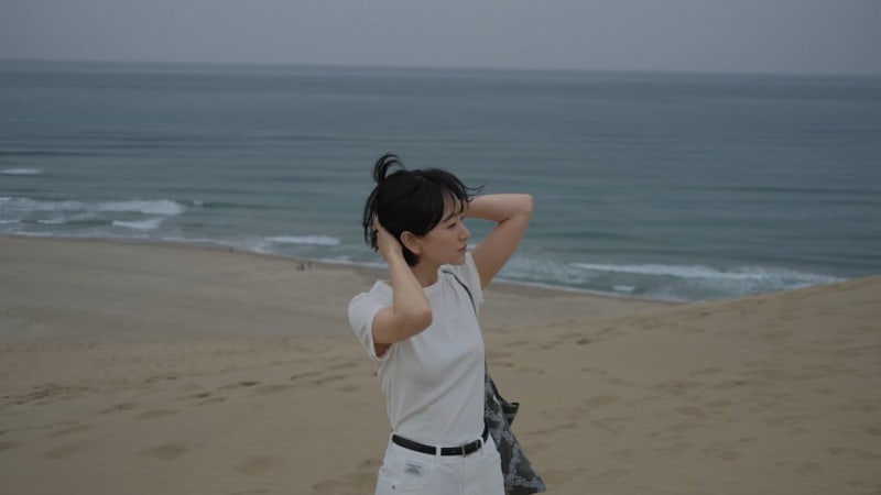From Insurance Call Center to 120-to-1 Cinderella Story: Actress Won Jin-ah Owns Minimal Modern
