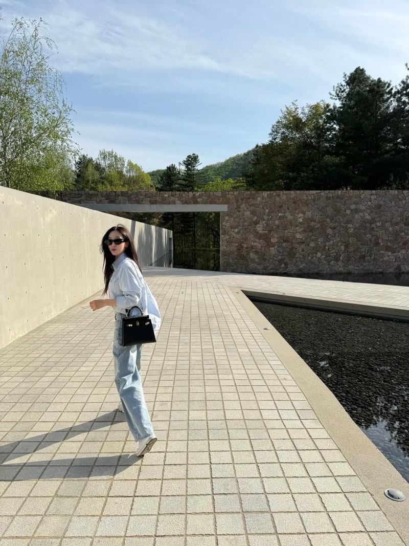 Ham Eun-jung: From T-ara Leader to Art Lover—How a 29-Year Veteran Dresses Like She's Never Trying