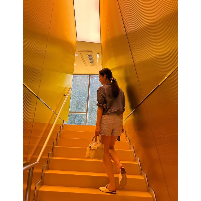 Seong Yu-ri's Quiet Luxury: How to Pair Designer Bags With Preppy Basics and Never Look Overdone