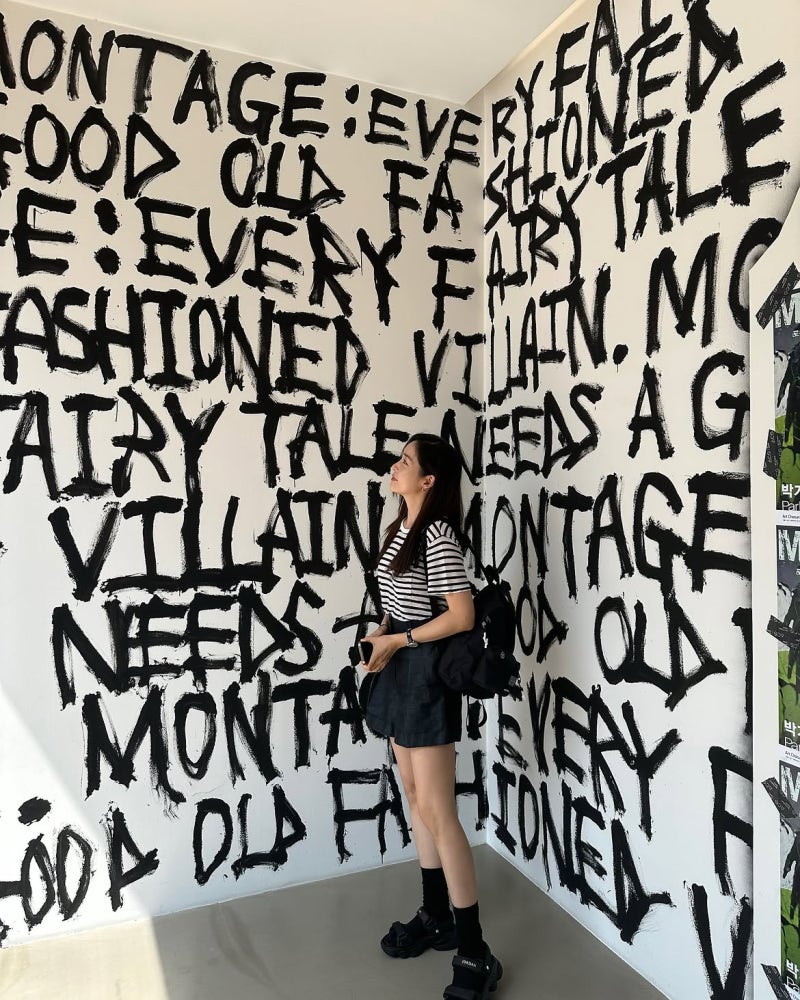 Seong Yu-ri's Quiet Luxury: How to Pair Designer Bags With Preppy Basics and Never Look Overdone