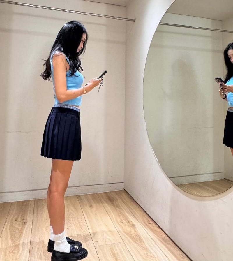 Oh Yun-a Proves Racing Model Energy Never Leaves: From Y2K Preppy to Golf Course Confidence