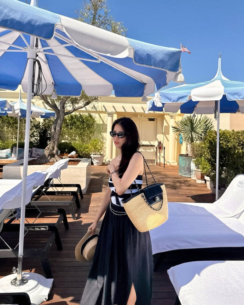 Park Ha-sun's Resort Study: Black Baseline, One Luxury Finish