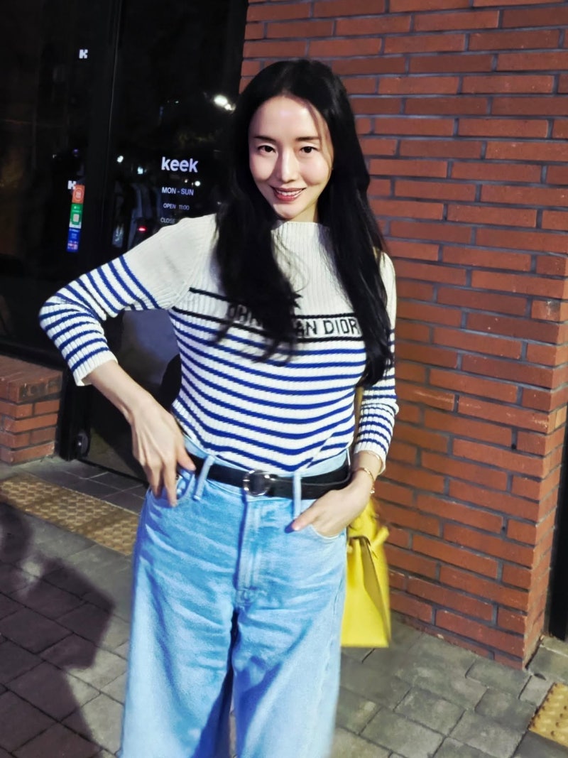 Lee Jeong-hyeon in Waikiki: The Resort Formula That Works at 158cm