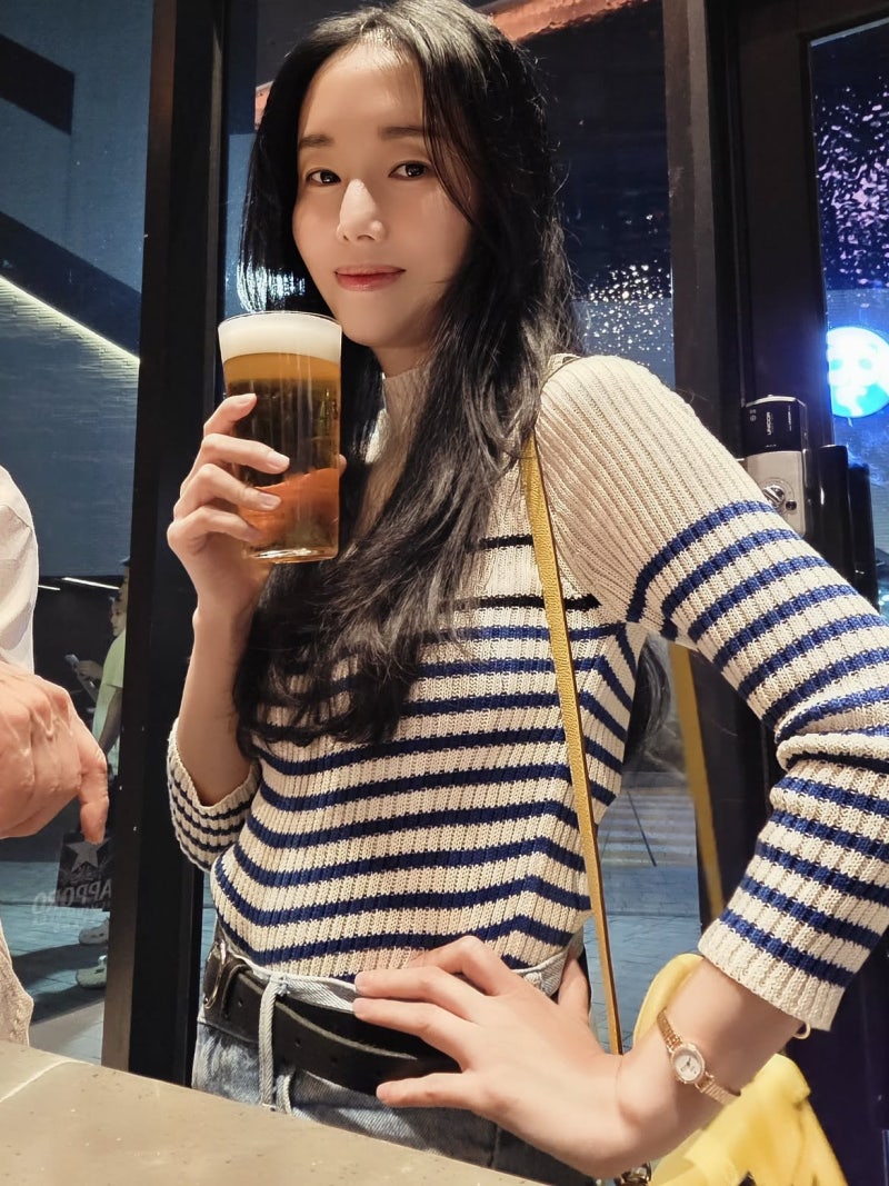 Lee Jeong-hyeon in Waikiki: The Resort Formula That Works at 158cm