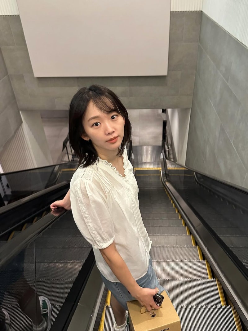 Former Samsung Exec Turned Actress Spent a Year Mastering Judo—Here's Her Sleek All-Black Daily Look