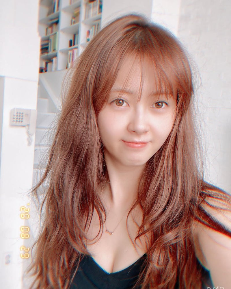 After crushing a 40,000:1 Japanese film audition: 22-year veteran actress Go Ara masters European travel shirt layering