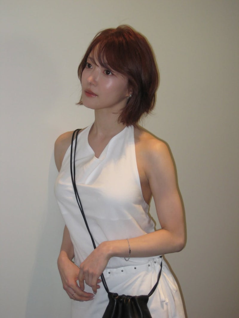 Actress Lee Se-young's Minimalist Bet: Texture Over Color, Proportion Over Jewelry