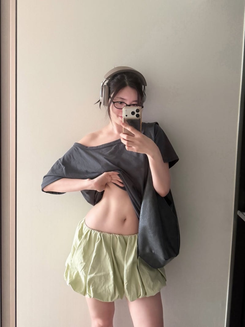 Fitness Star Yoo Seung-ok's Fresh-As Everyday Mix: White Satin Meets Lime Green