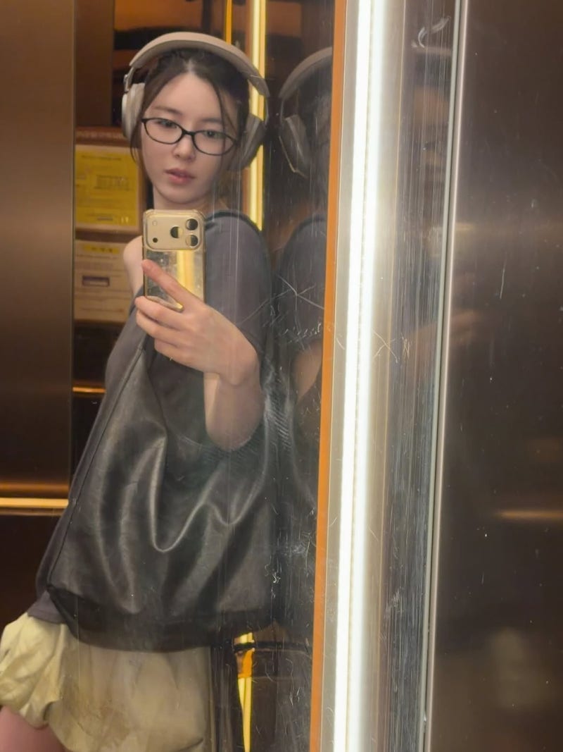 Fitness Star Yoo Seung-ok's Fresh-As Everyday Mix: White Satin Meets Lime Green