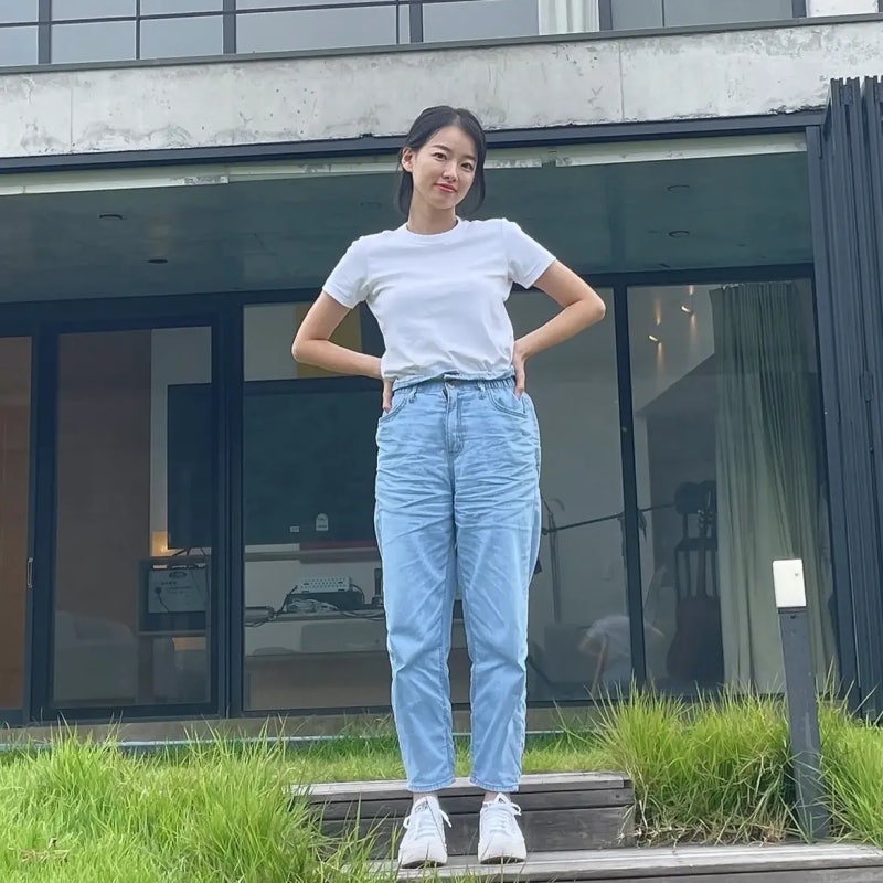 Former K-pop idol turned actress with the tragic-role curse now rules YouTube as a gamer—and her summer style proves she's got layers