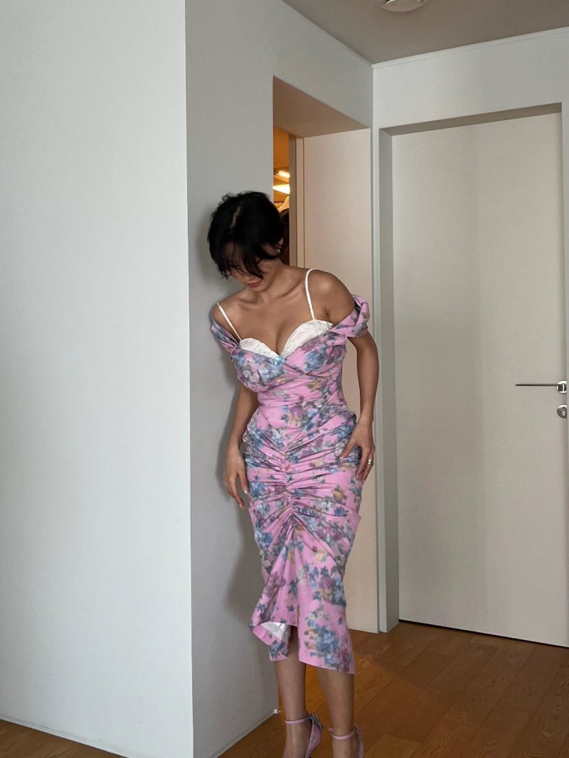 Beauty Mark & Stardom: How Hwasa Owns Sophisticated Minimalism Like Someone With Nothing Left to Prove