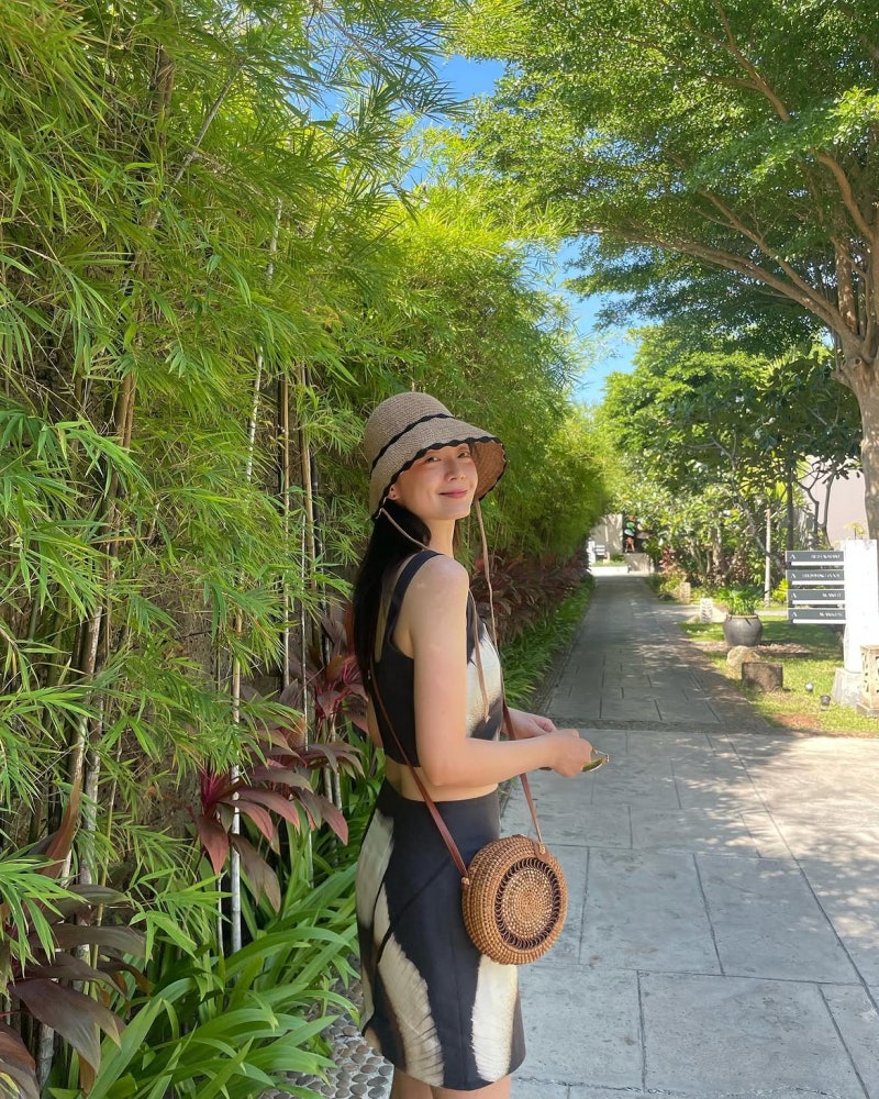 Tall Doesn't Mean Awkward: Jeon So-min's Golf Course to Kyoto Street Edit