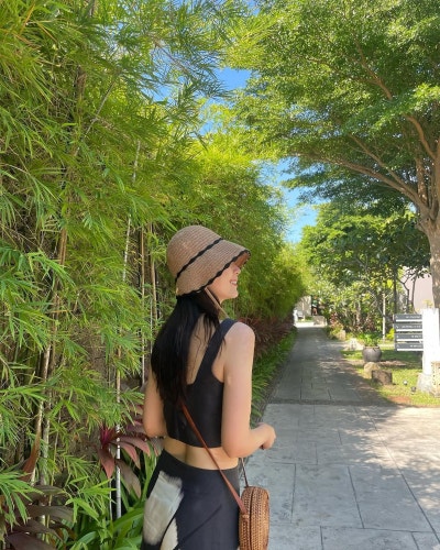 Tall Doesn't Mean Awkward: Jeon So-min's Golf Course to Kyoto Street Edit