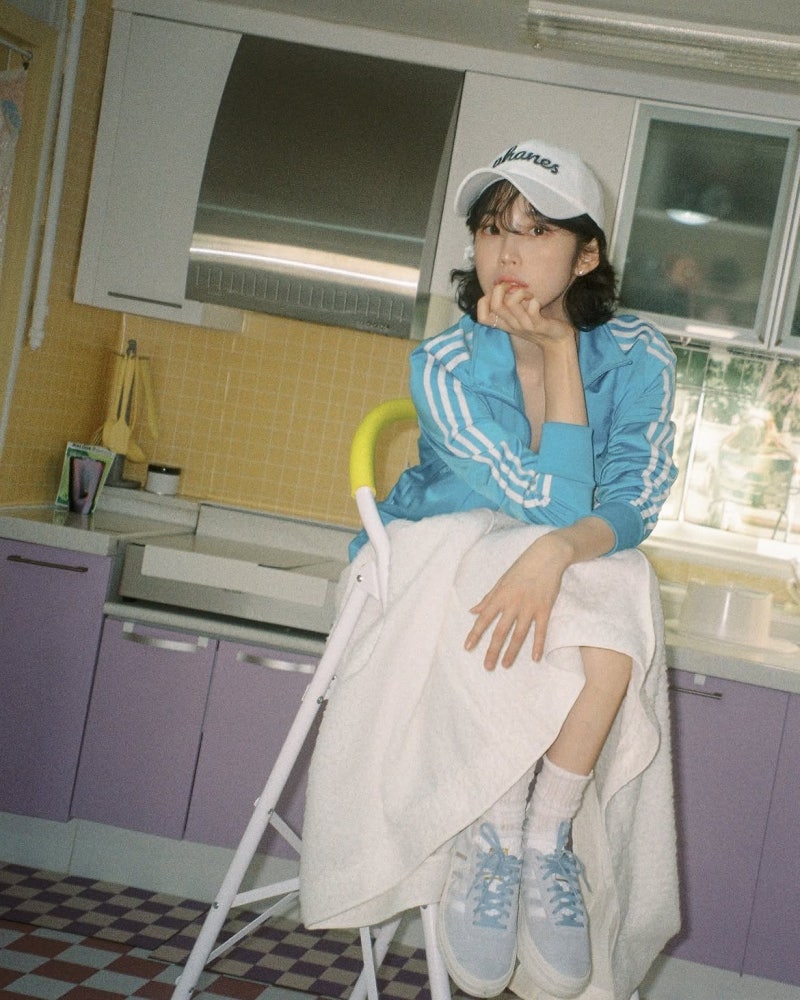 Jun Hyosung Was The Infamous Bagel Girl—And Her Check Blazer Game Proves She Never Forgot It