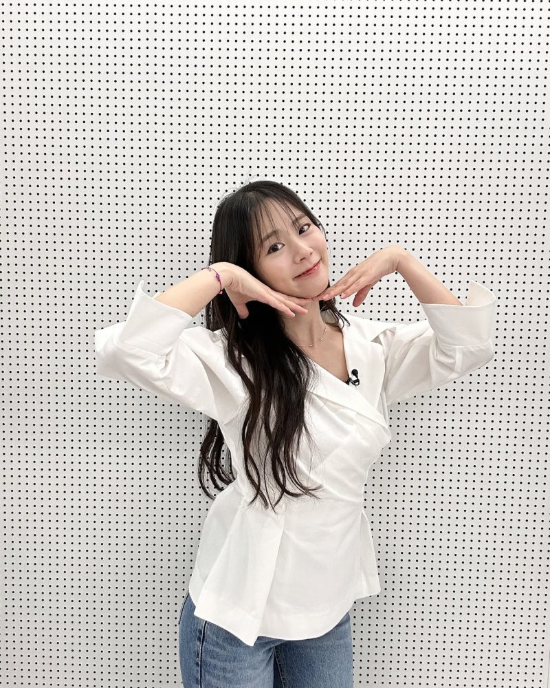 Han Seung-yeon: the KARA member who stopped aging and teaches three effortless outfit formulas