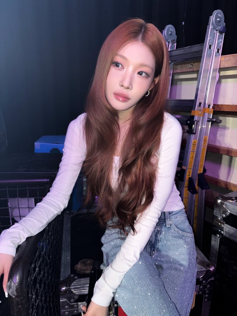 Chungha: how this K-pop dancer builds her whole wardrobe around denim—and wins