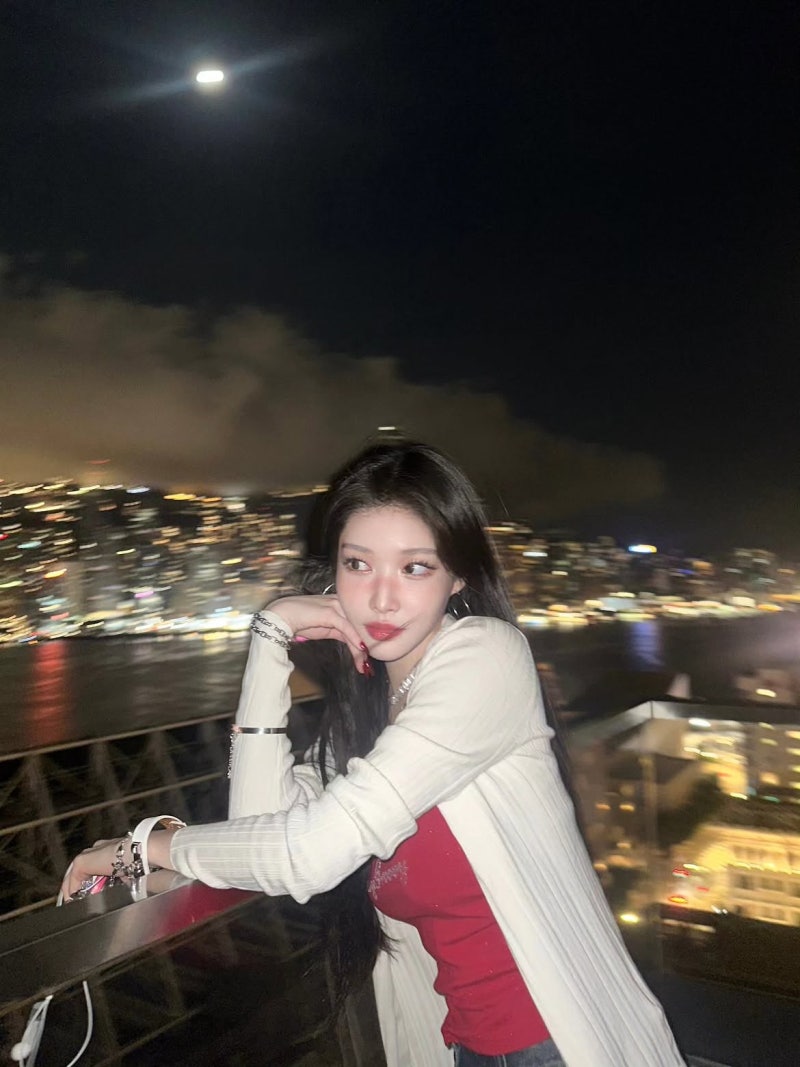 Chungha: how this K-pop dancer builds her whole wardrobe around denim—and wins