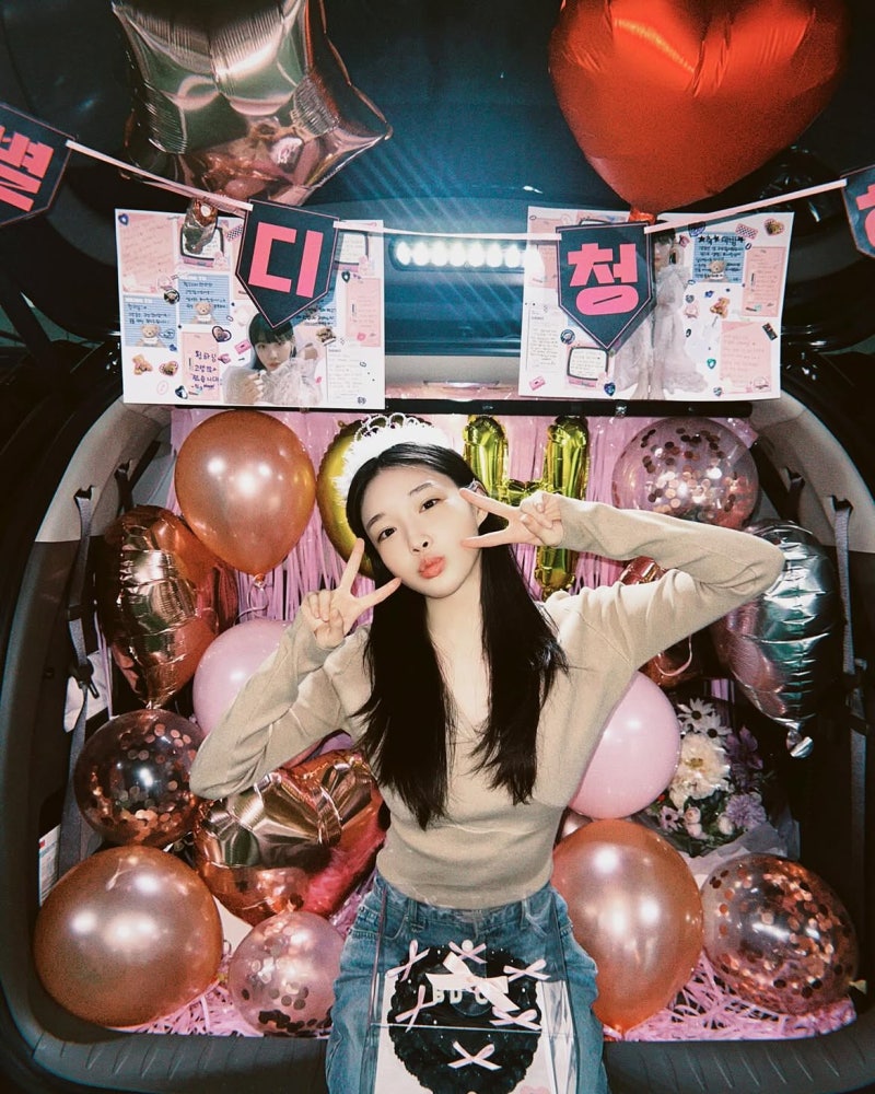 Chungha: how this K-pop dancer builds her whole wardrobe around denim—and wins