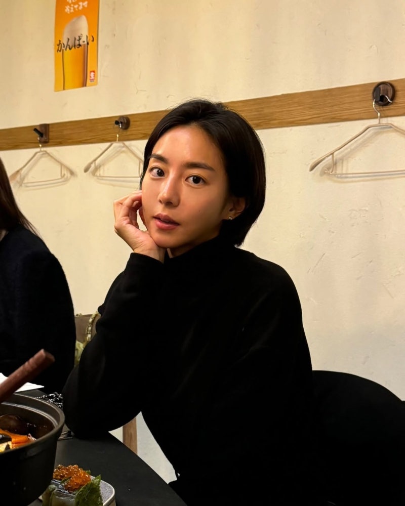 Yui: The 173cm Weekend Drama Queen Teaches You Contrast Dressing