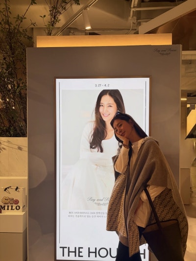 Han Chae-a: The Pop-Up Day Gray Hoodie That Proves One Accessory Can Save Everything