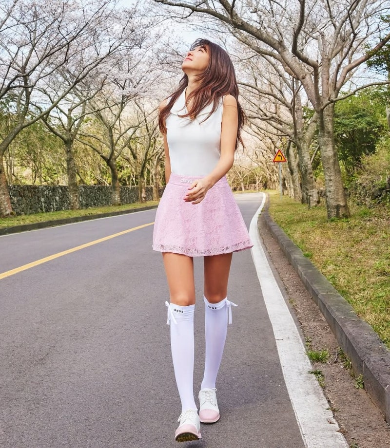 From Anyang Yego top 5 beauty to fine artist: Park Han-byul builds denim into a lifestyle