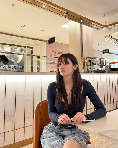 From Cannes debut to city nights: Jeon Jong-seo masters the art of minimal impact