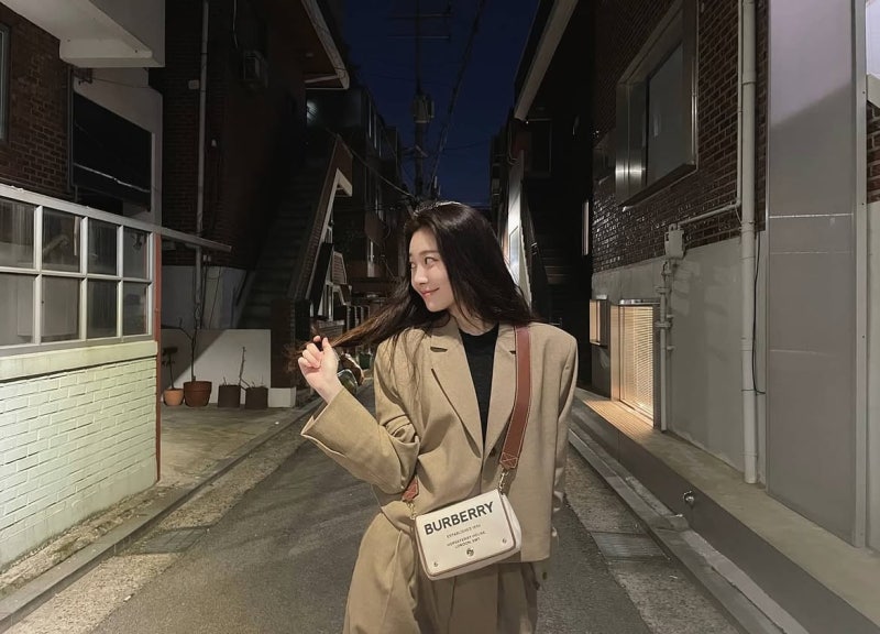 From Ulsan beauty icon to Girls' Day legend: Yu Ra layers color with discipline